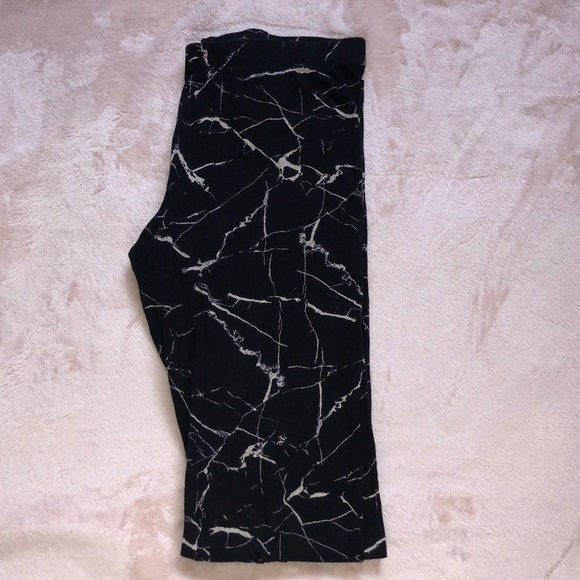 H&M Brand Marble Leggings - Picture 2 of 4